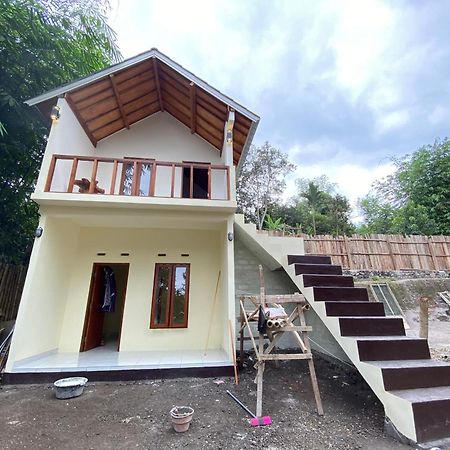 Avocado Homestay เตเตบาตู ภายนอก รูปภาพ