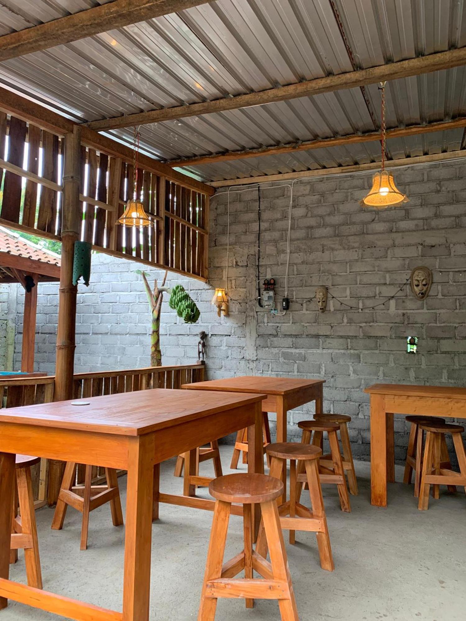 Avocado Homestay เตเตบาตู ภายนอก รูปภาพ
